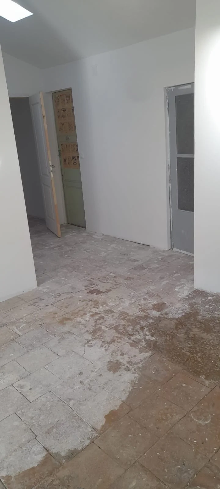 Chantier de plomberie à Lézignan-Corbières réalisé par Serge le Belge, artisan plombier (171).jpeg