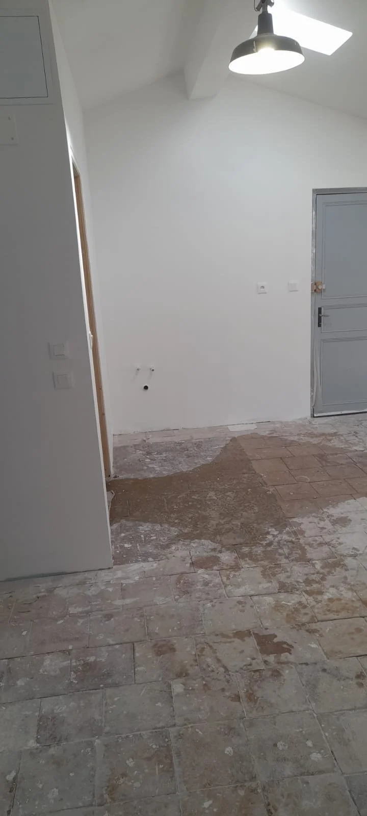 Chantier de plomberie à Lézignan-Corbières réalisé par Serge le Belge, artisan plombier (170).jpeg