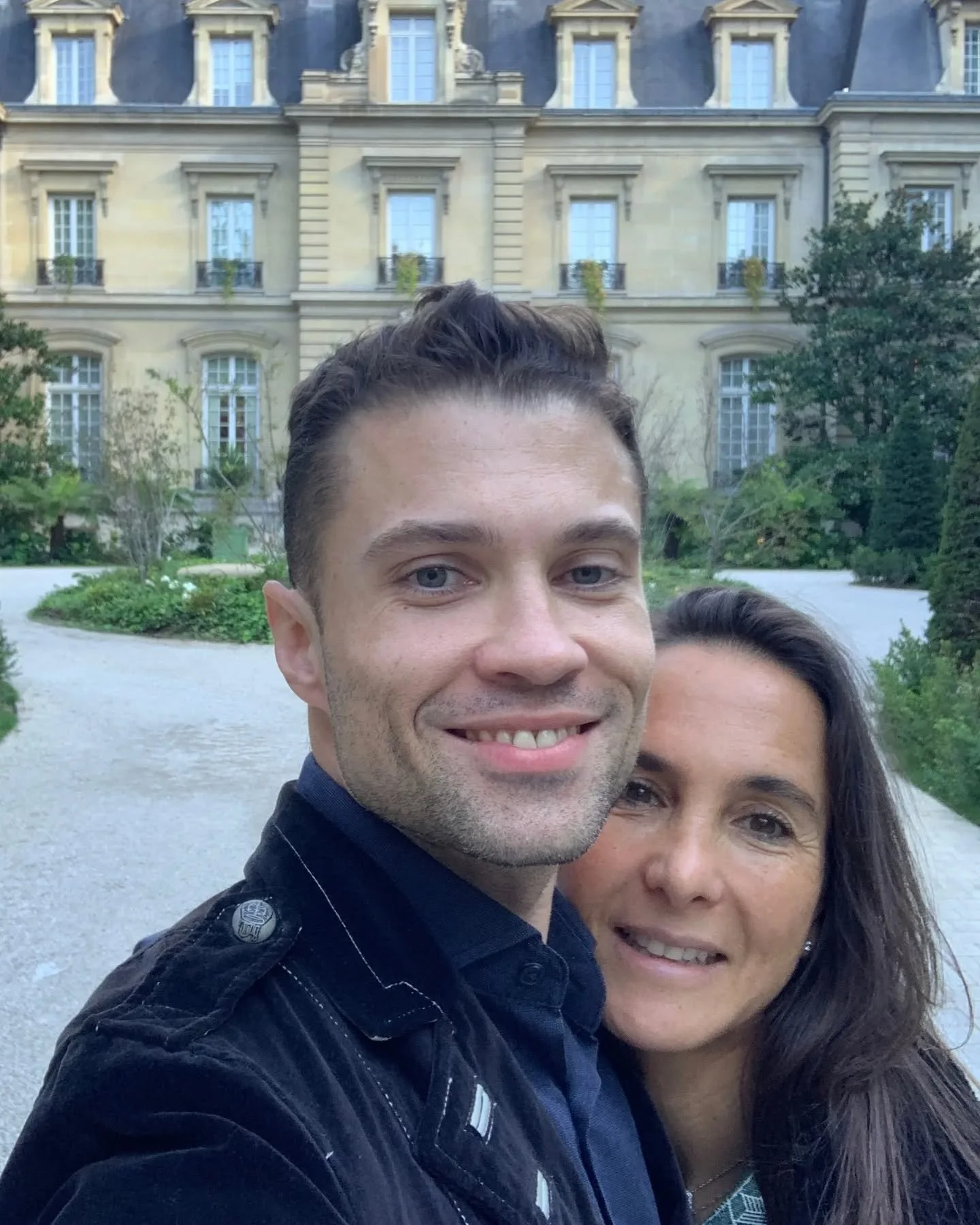I remember that day. How can I not. 
@cavalher you told me how symbolic and special that day was, every day that passes makes me realise that even deeper, extending my gratitude to higher levels 🙏. We went to Versailles, then ended up even more symb