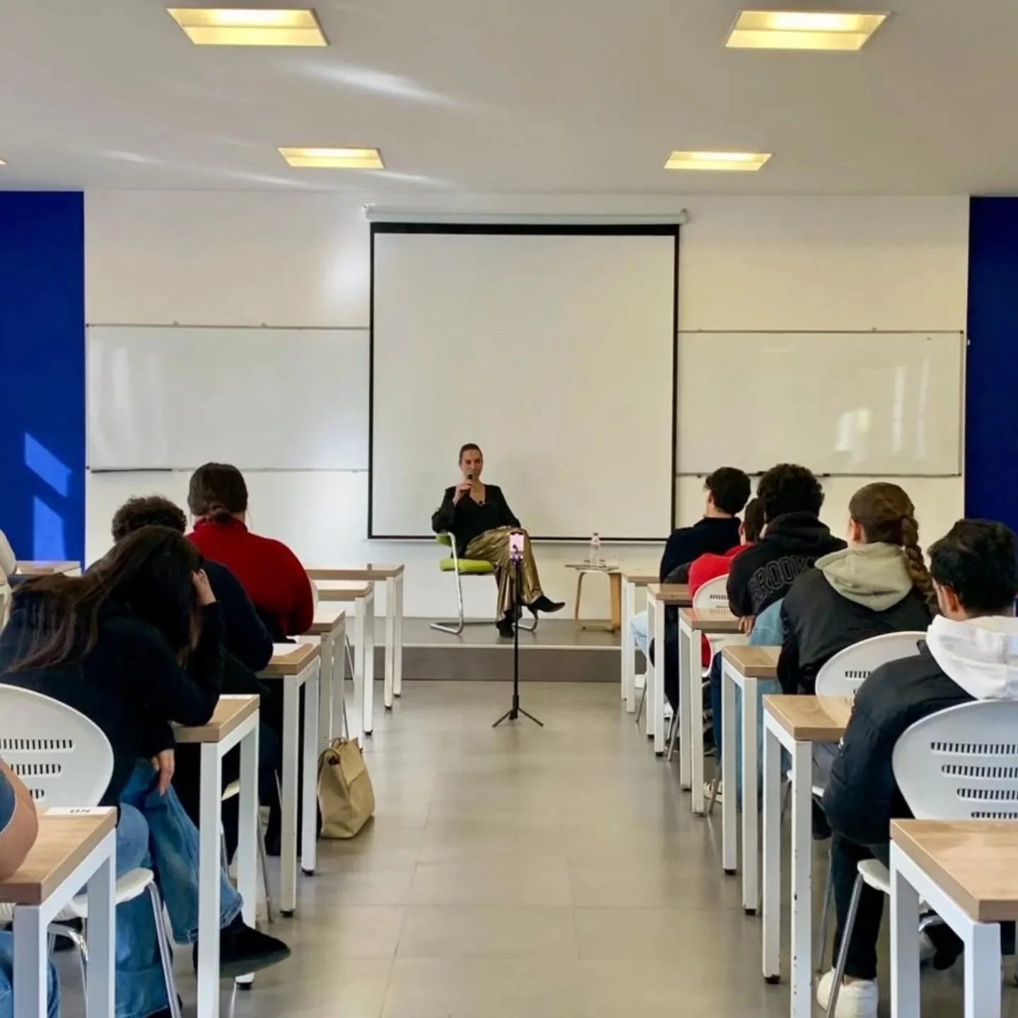 It was a true honor to share this moment with the elite young generation of our country.
One of them asked me, &ldquo;What does "Elite" mean to you?&rdquo;
I answered: &ldquo;Someone who lives from the heart, who has the courage to face the