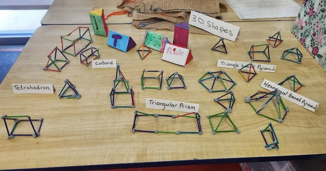 We are learning about 3D shapes in Claire's 3rd class. We made tetrahedrons, other pyramids and prisms out of nets and matchstricks 💠😊