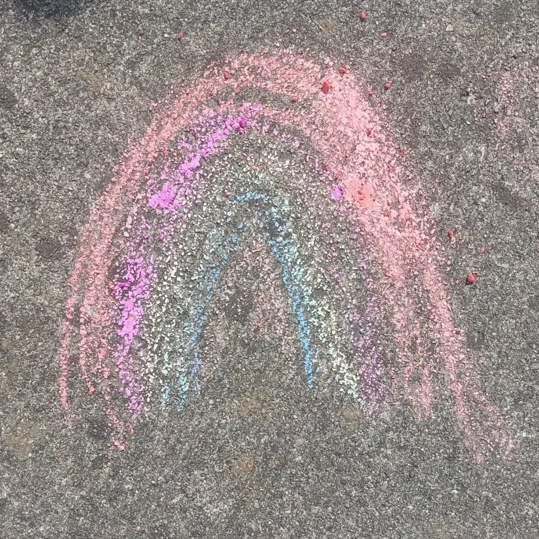 Senior Infants had so much fun decorating their outdoor space. We love getting outdoors and enjoying the good weather!
