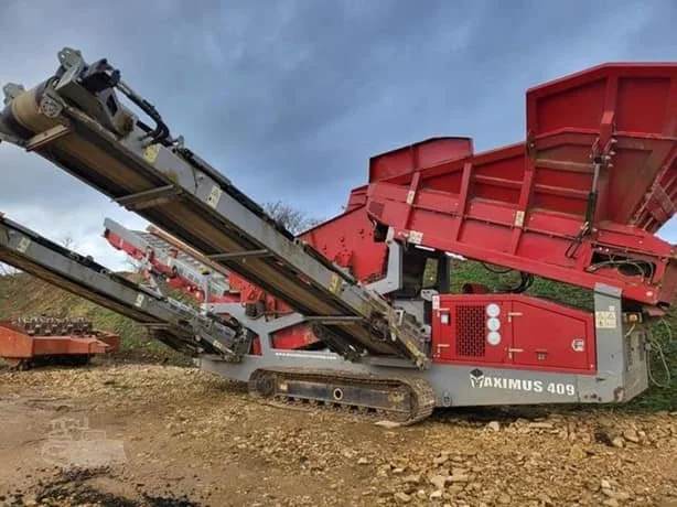 Screening Machine Hire/Crusher Machine Hire - prices starting from