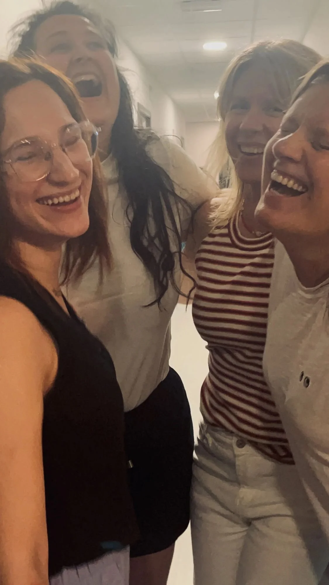 feel good choir members singing