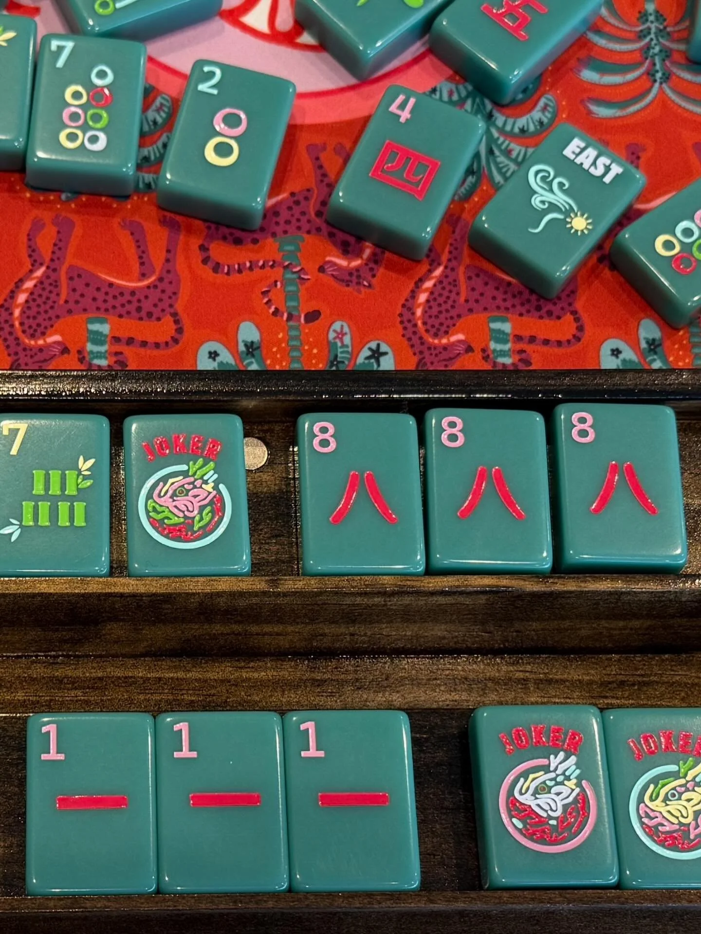 when two friends play with @fourfriendsmahjong it&rsquo;s double the fun! 

I really, really love the teal tiles and they are gorgeous with so many of my favorite mats&mdash;dare I say they are almost a fresh take on neutral!

If you haven&rsquo;t ch