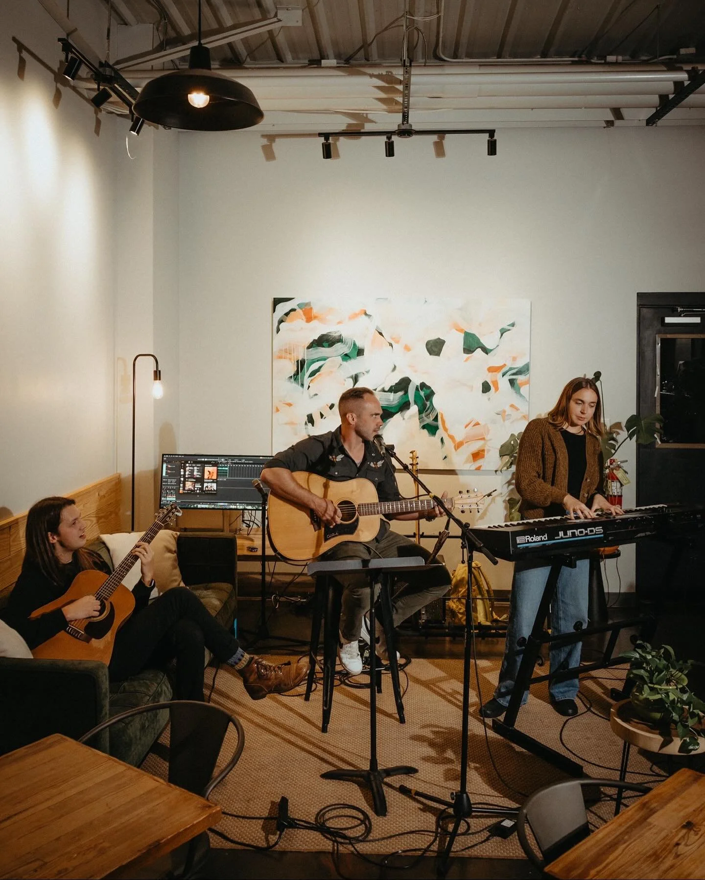 We started The Echo Room because songwriters deserve a place to be heard and every town deserves nights that make people proud to live there.

It&rsquo;s simple: honest songs, intentional community, and a space that feels like home.

🎶 stay up to da