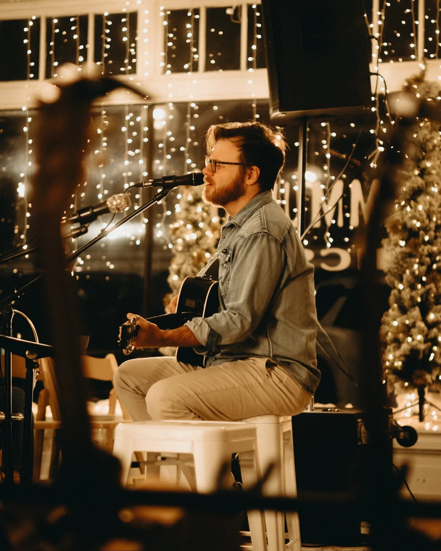 A showcase that feels more like a conversation than a concert. 

📸: @lanierphoto 

The Echo Room showcase details:
📍 @theclaycommunion
📅 Friday, February 20th
🕐 Doors open: 7:00 | Music starts: 7:30
🎟️ $25 (available now on our website)