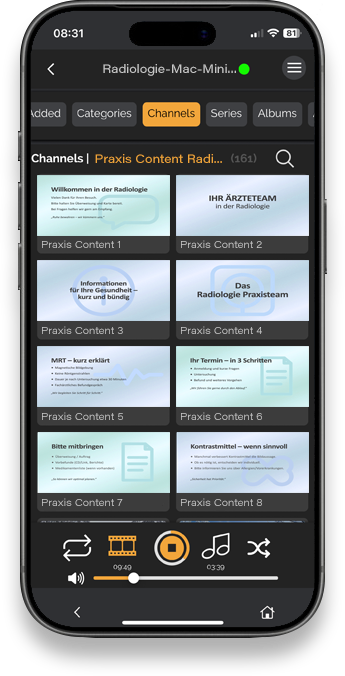 Screenshot einer App auf einem Smartphone, die Radiologie-Inhalte zeigt. Es sind verschiedene Channels und Praxisinhalte sichtbar, darunter Begriffe wie 'Praxis Content' und 'Radiologie Praxisteam'.