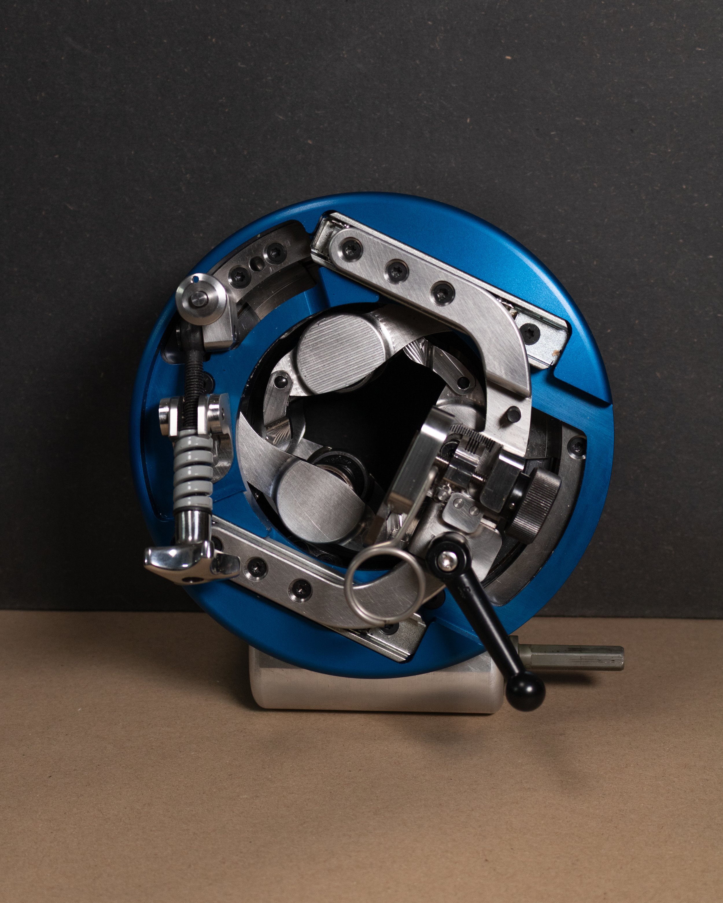 REV 110 Motorised tooling for HV XLPE Cable semi-con and insulation removal