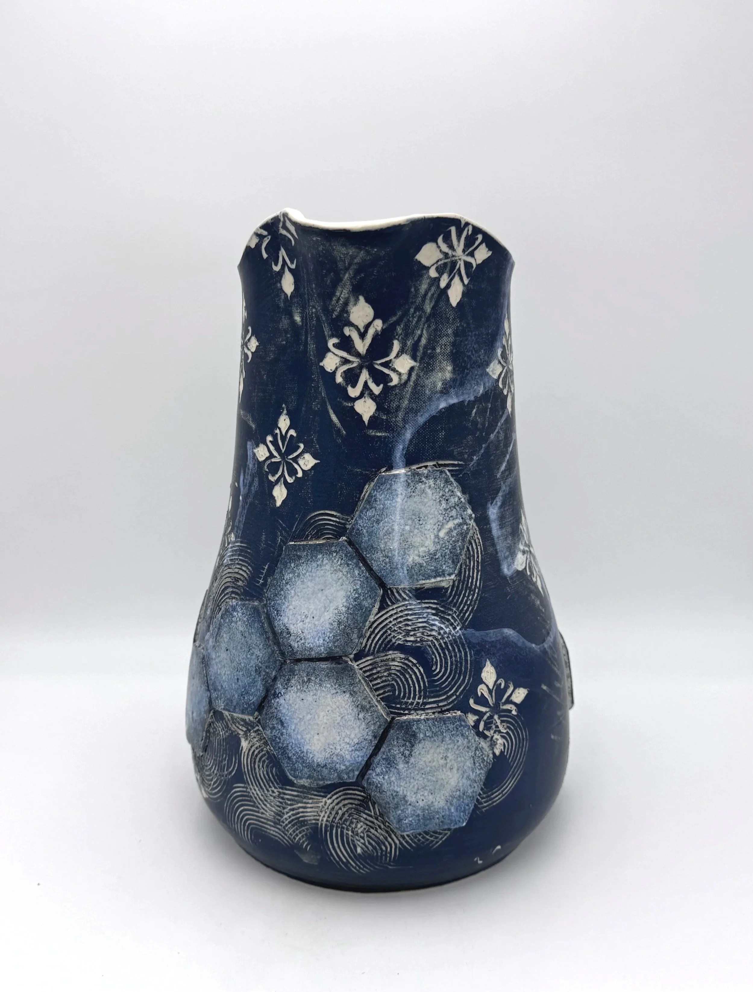  Untitled , 2024, 
Ceramic & glaze, 
9" x 9" x 14" 