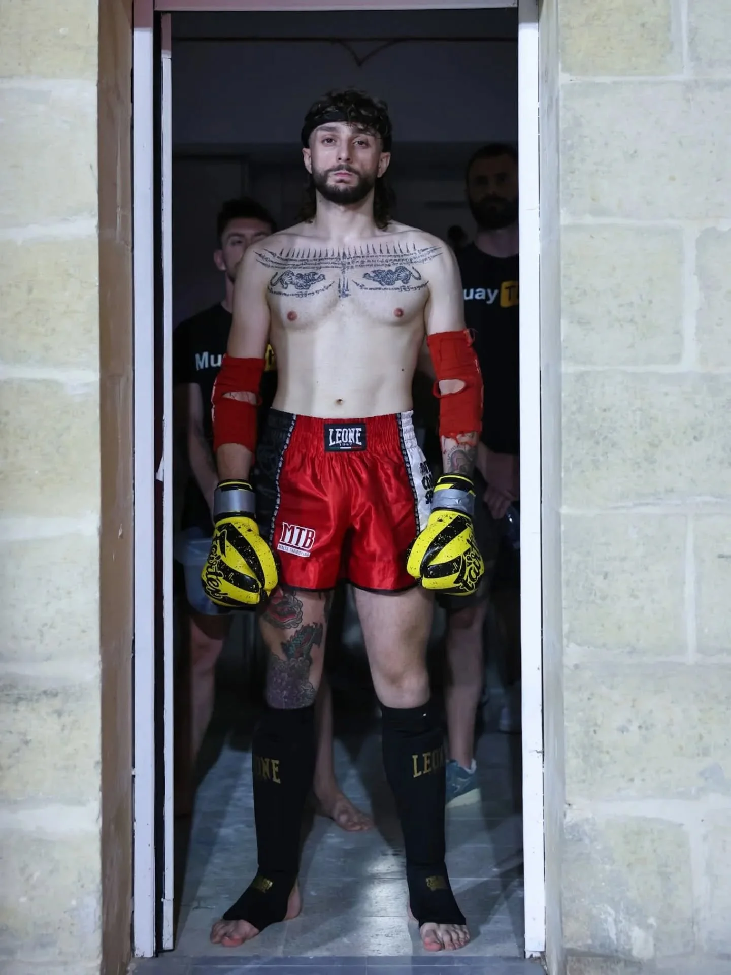 It is a shame for a man to grow old without seeing the beauty and strength of which is body is capable.

#malta #thaiboxing #maltathaiboxing #fitness #fight #fighter