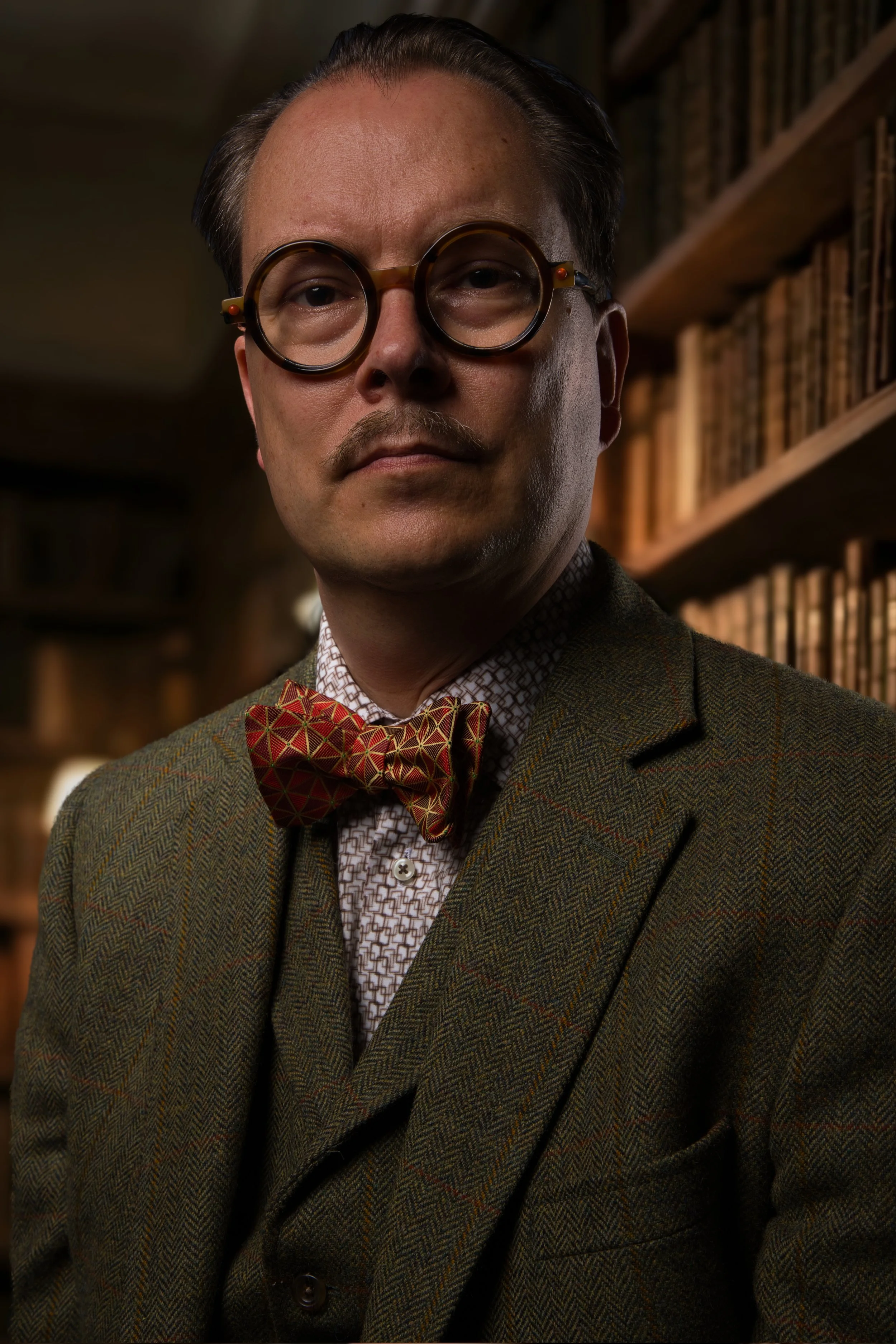 Portrait Fredrik AI Generated Background 2 Webb.jpg