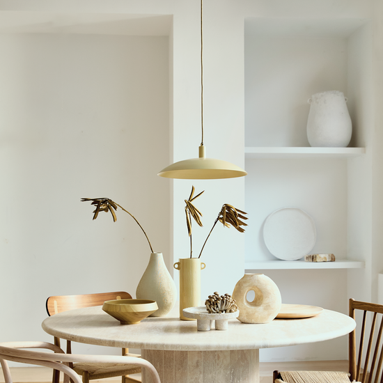 Mesa de jantar redonda da Urban Nature Culture