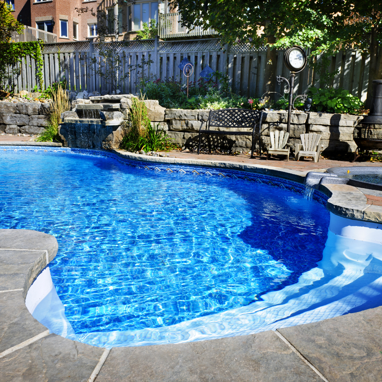 Smart navigation in robotic pool cleaners