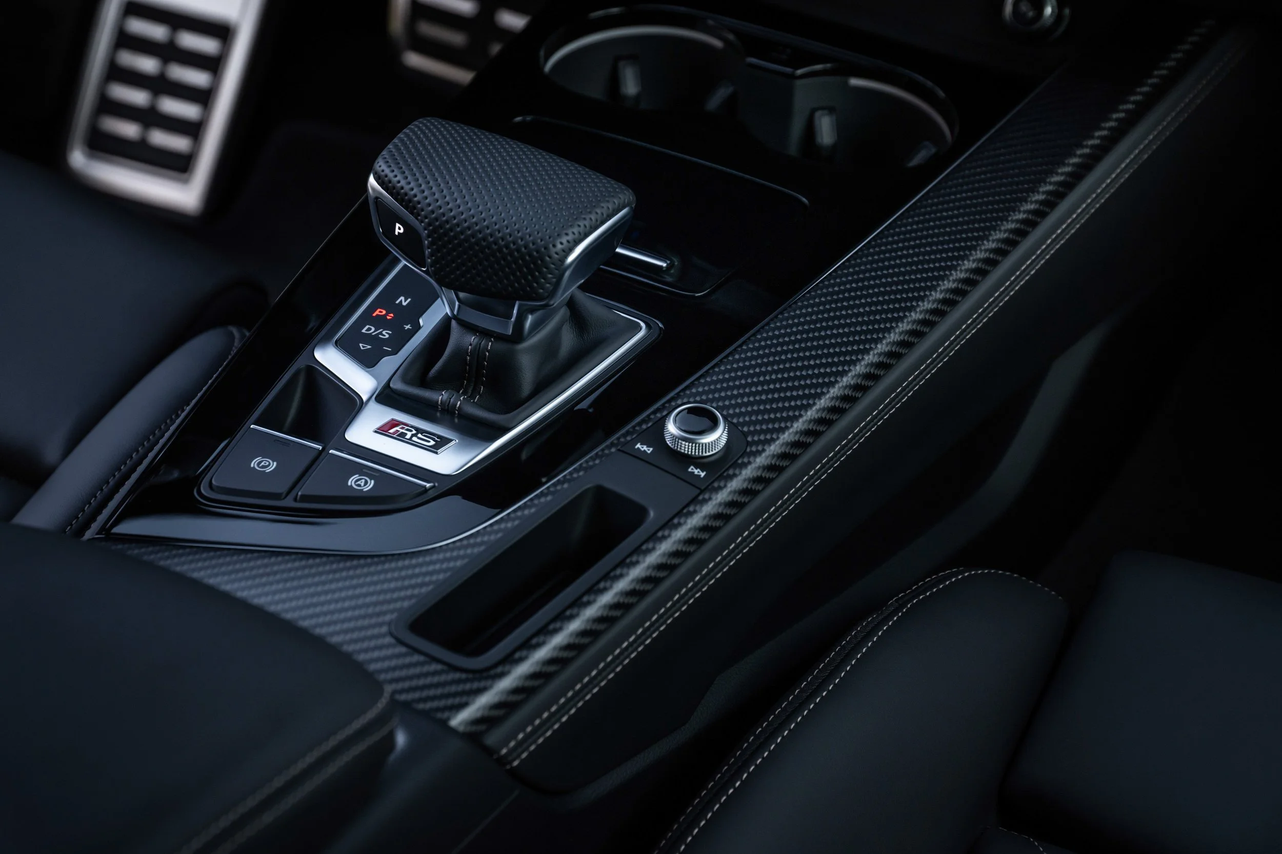 2020-Audi-RS5-Sportback_Interior-15.jpg