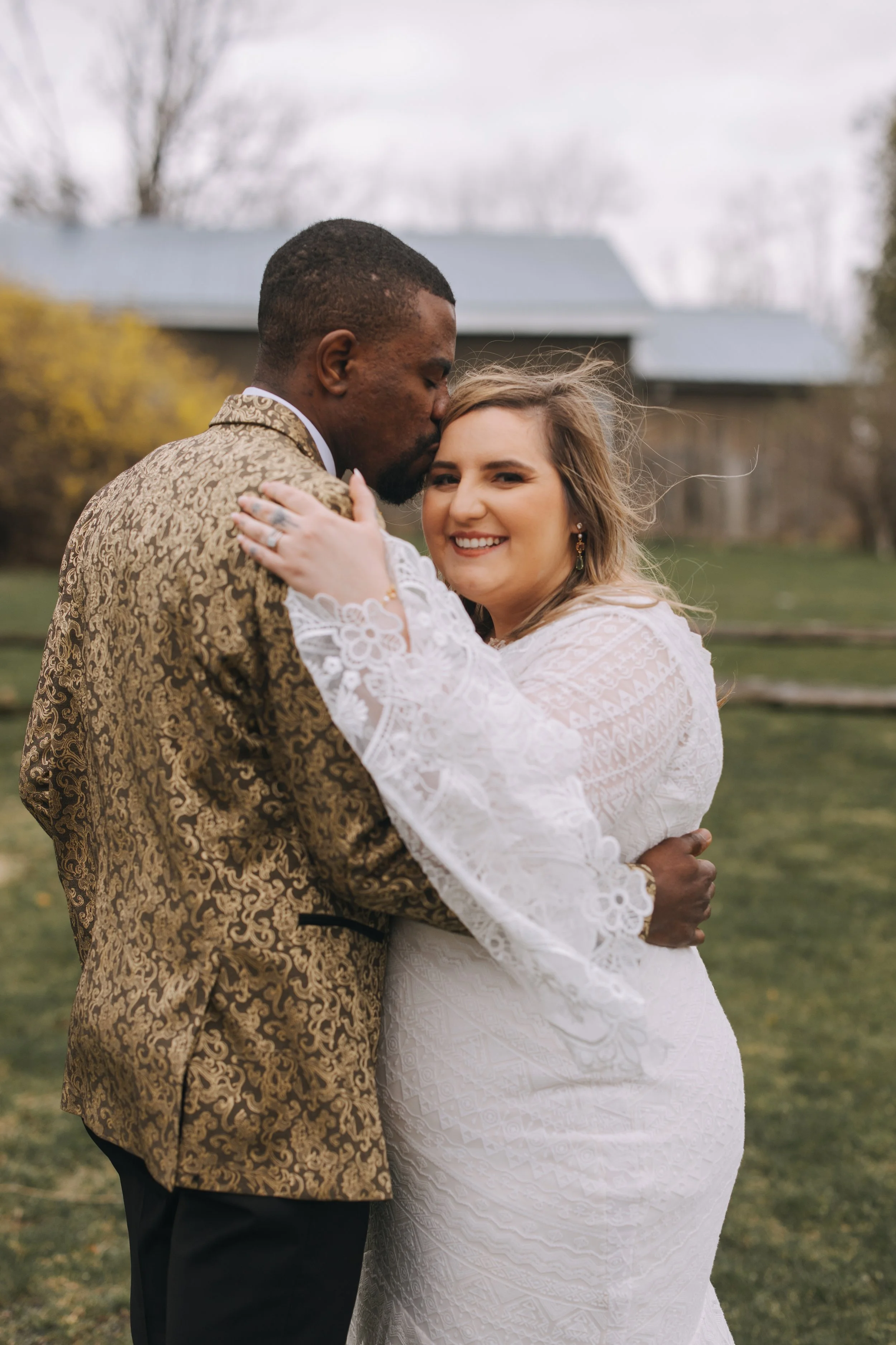 WLR Bride Dasha || Photo credit: Carla Hogan