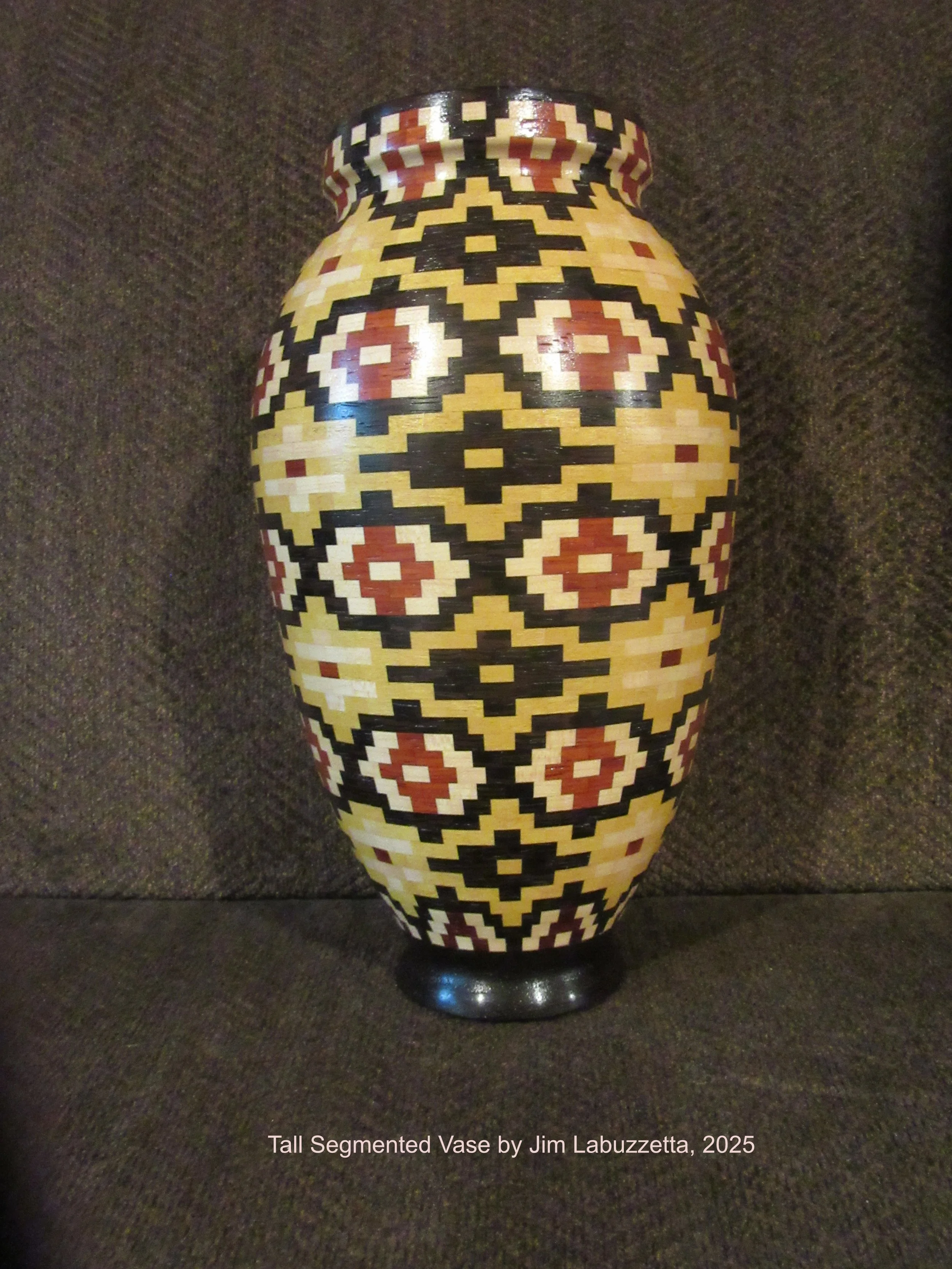 TallSegmentedVaseJim_0177.jpg