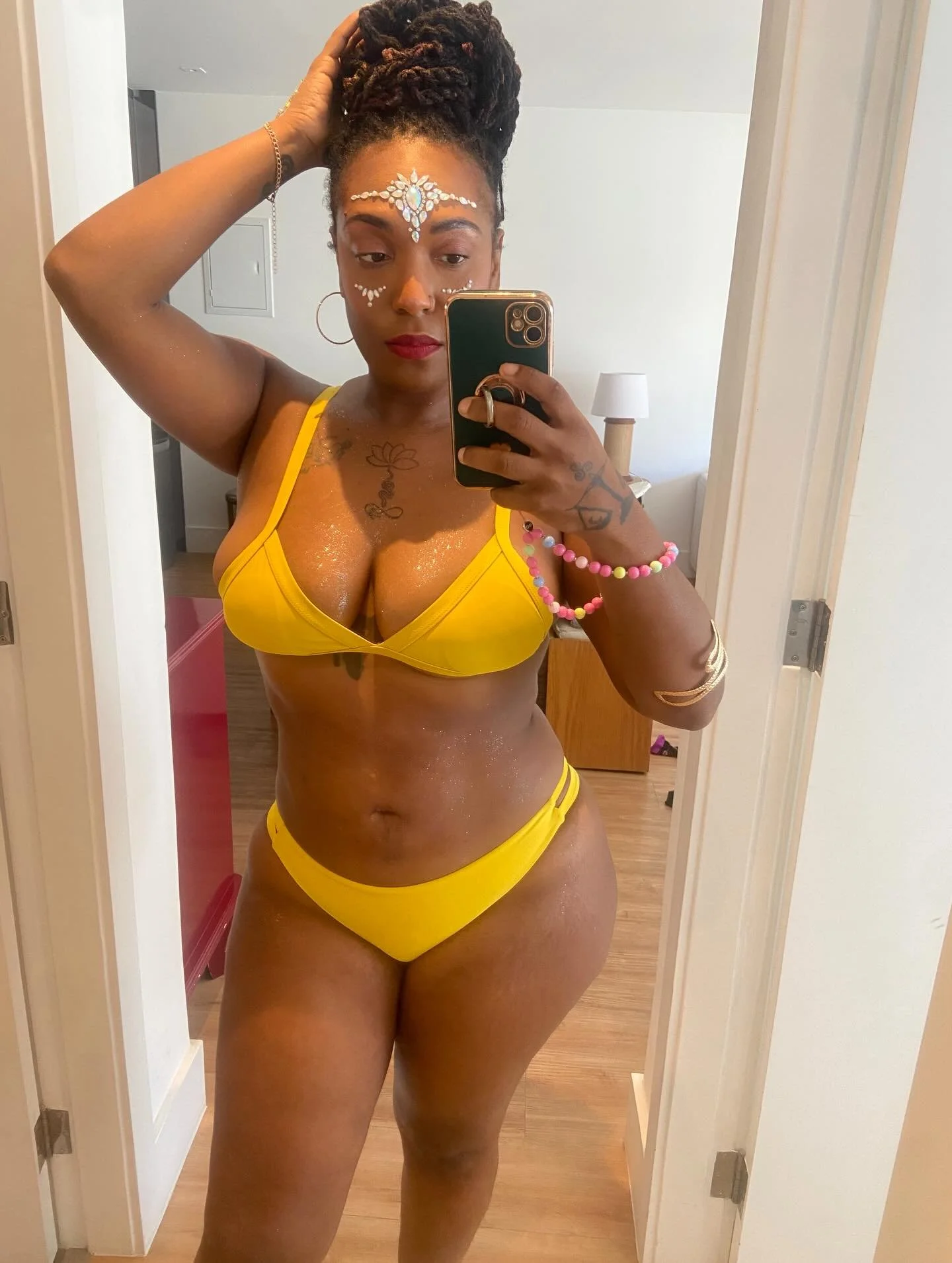 Rio De Janeiro Carnaval Photodump Pt. 1: BABY, A time was had! Enjoyed my time with my Sister-Fren at our first Carnaval! 🇧🇷💕🥰

I love how African/Black culture is embedded into Brazilians&rsquo; everyday life/culture&hellip; and not just in one 