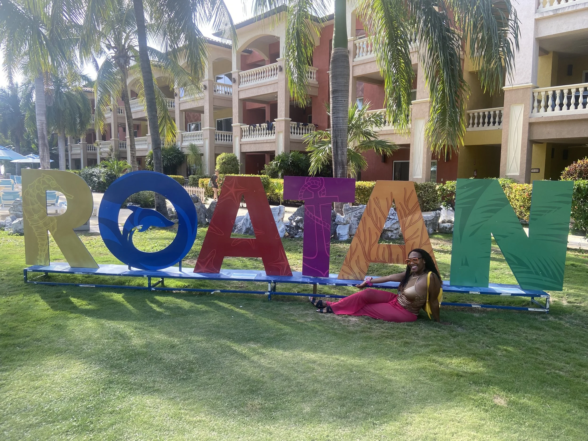 My Solo Travels to Honduras! Where I stayed, what I did, and why I’d go back!  🇭🇳✨