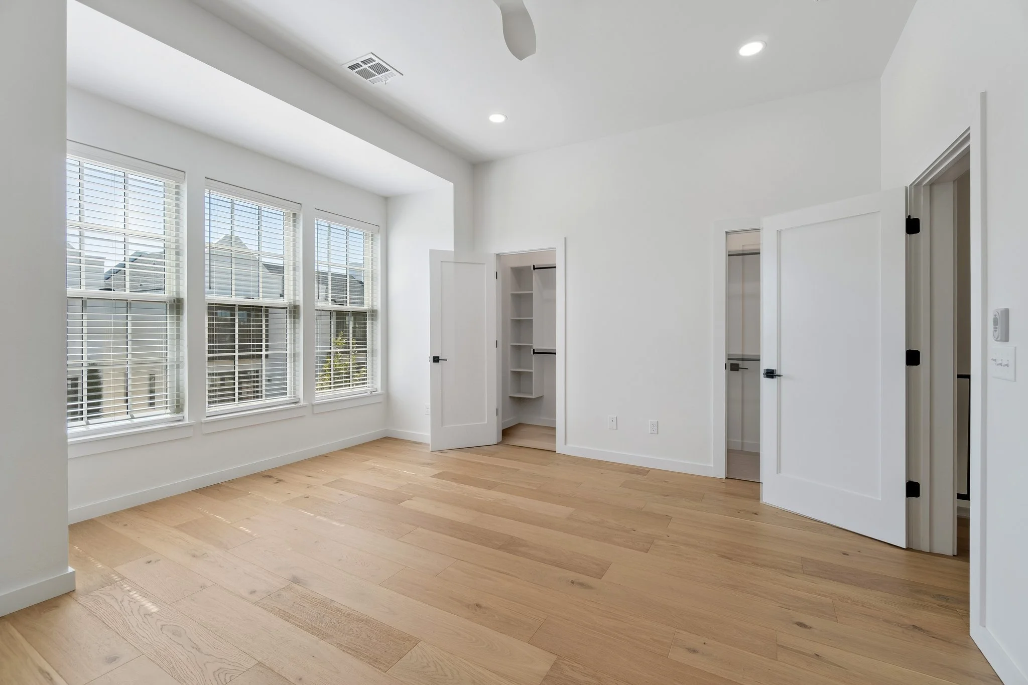 25-web-or-mls-18821 Selah Wy_025.jpg