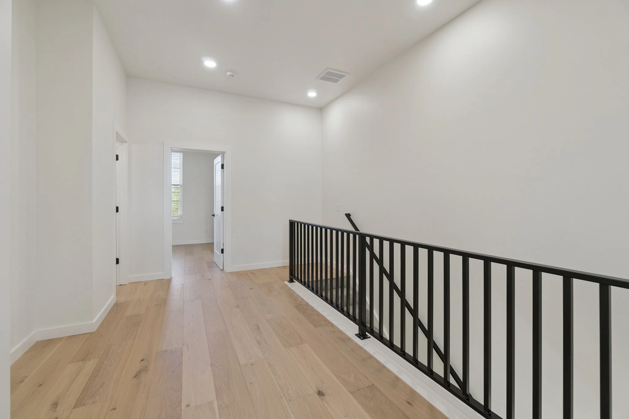 23-web-or-mls-18829 Selah Wy_022.jpg