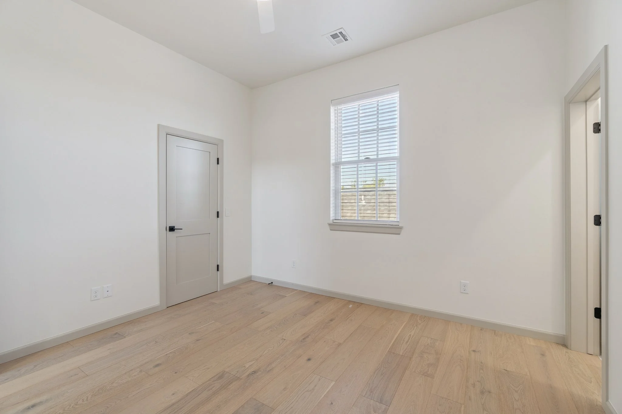 43-web-or-mls-18835 Selah Wy_043.jpg