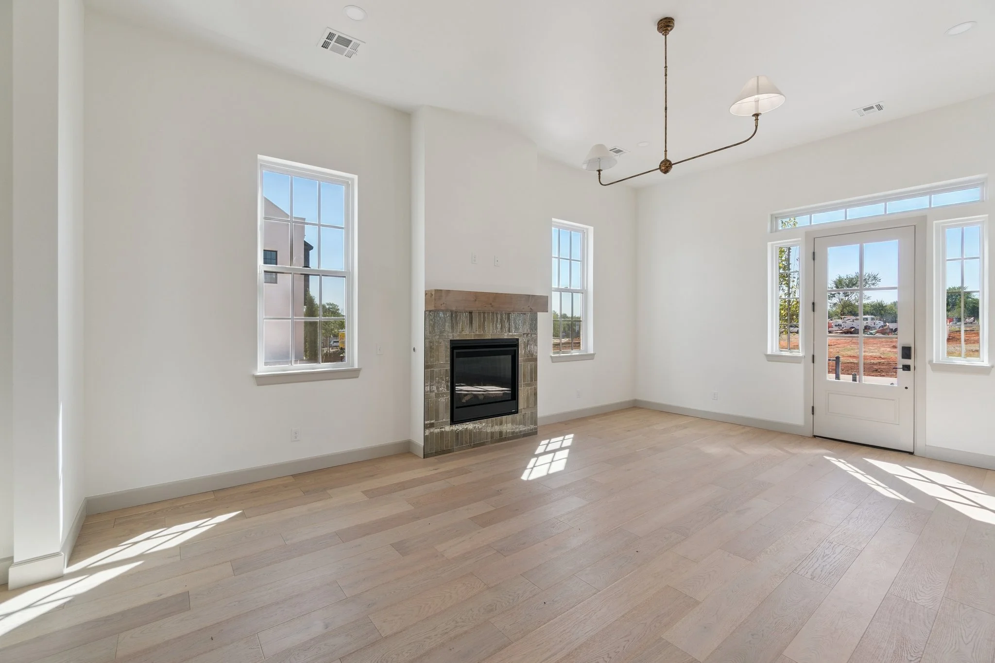 9-web-or-mls-18835 Selah Wy_009.jpg