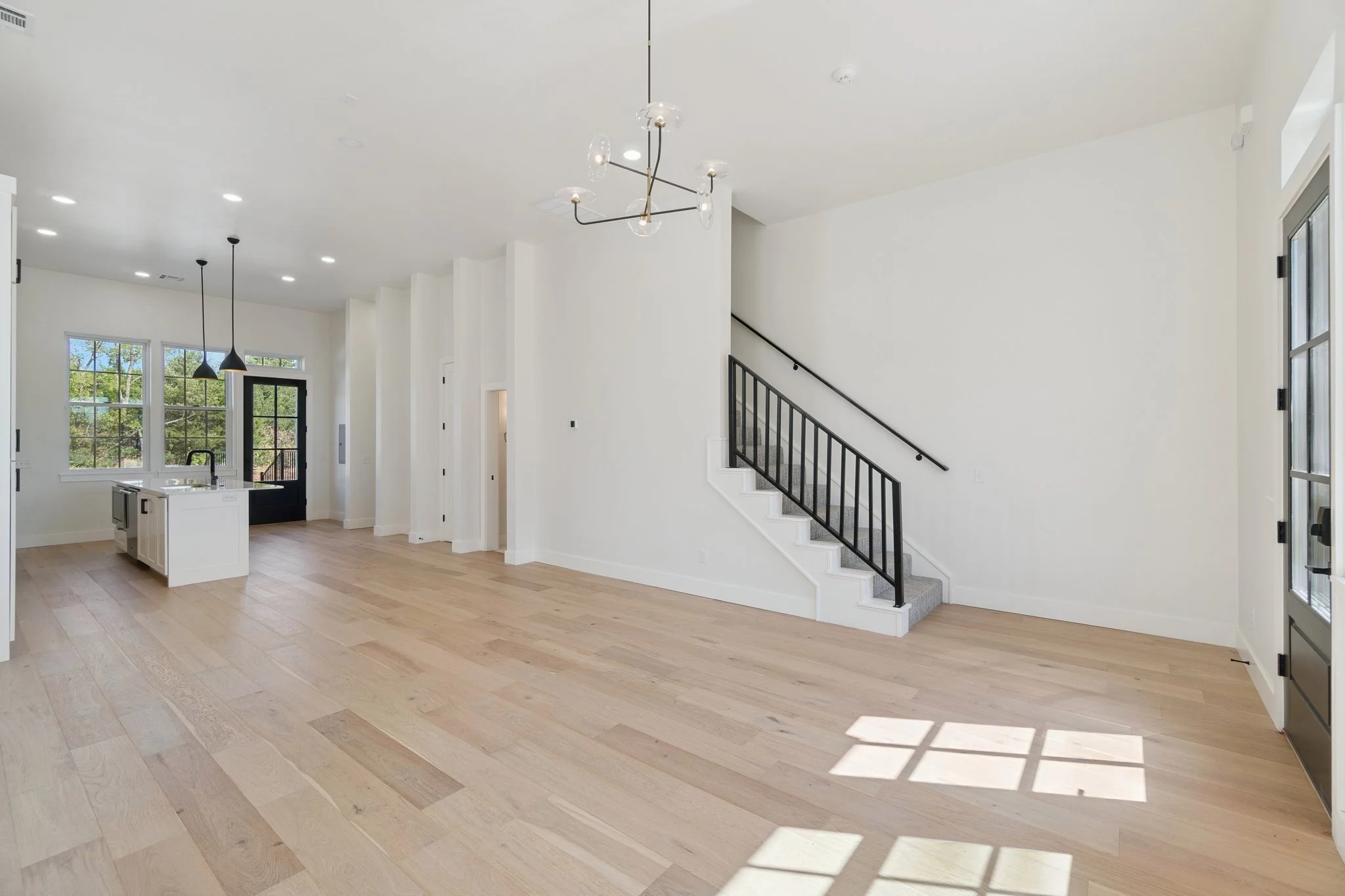 9-web-or-mls-18829 Selah Wy_008.jpg