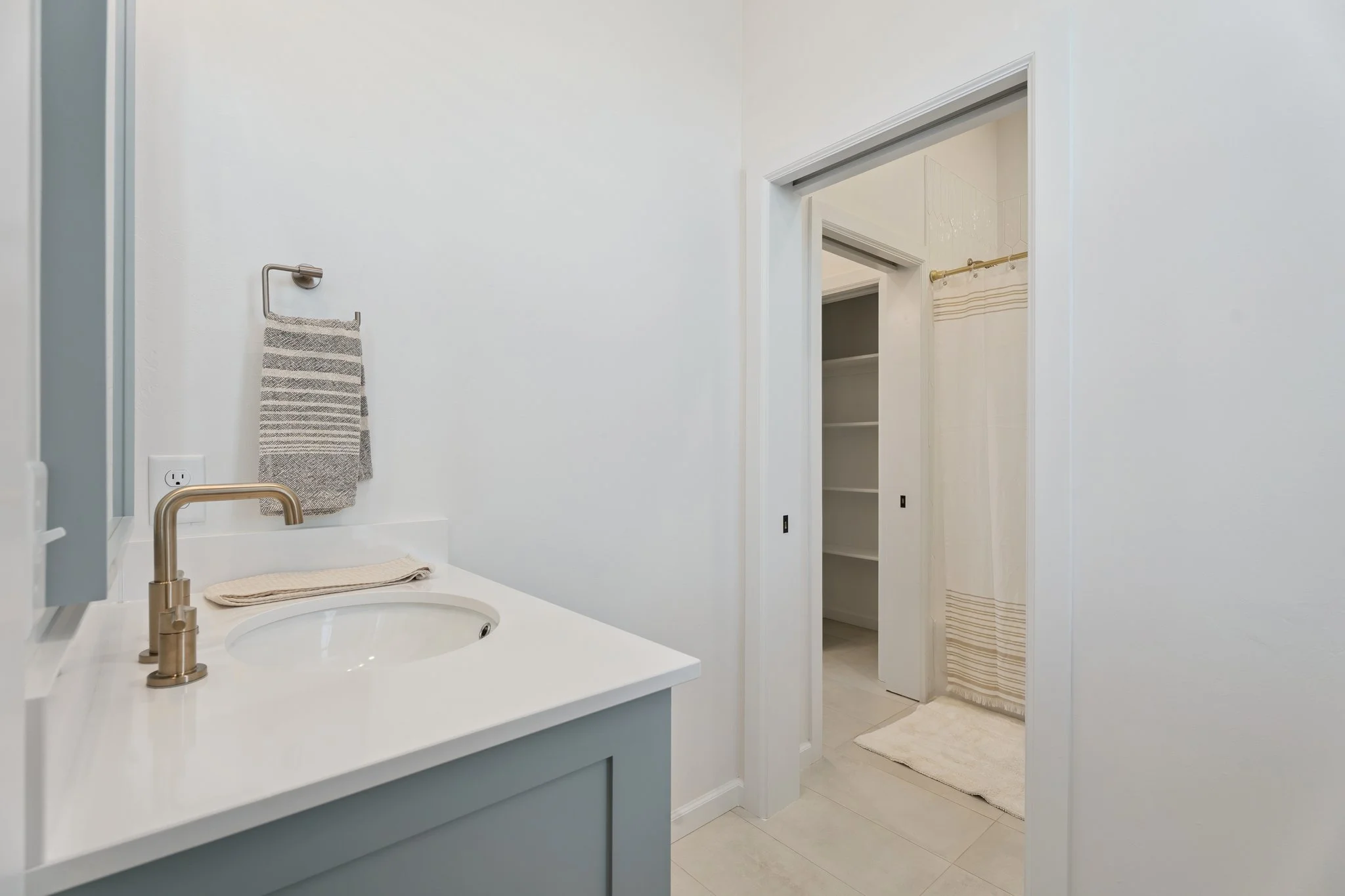 43-web-or-mls-18817 Selah Wy_039.jpg