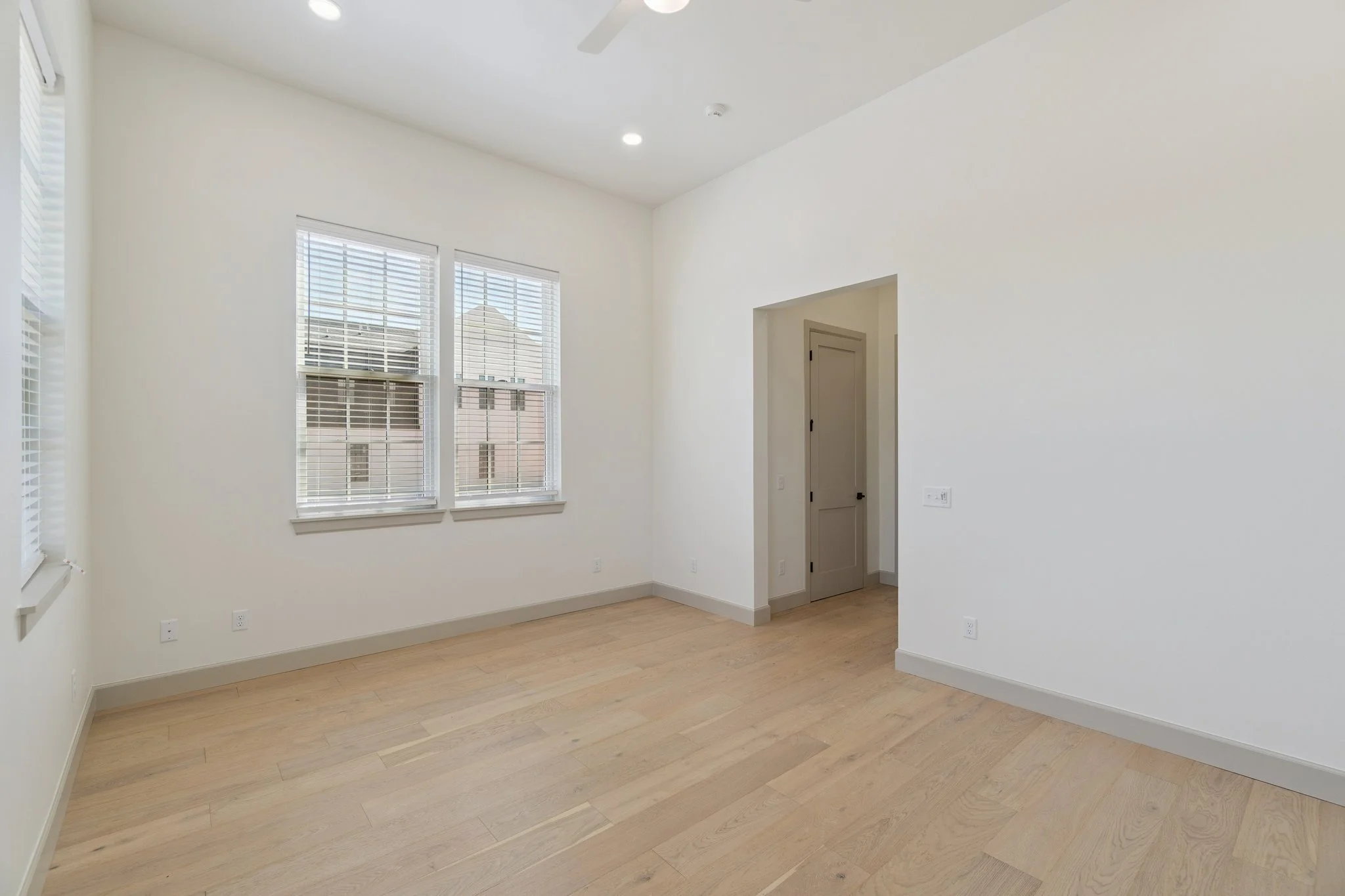 26-web-or-mls-18835 Selah Wy_026.jpg