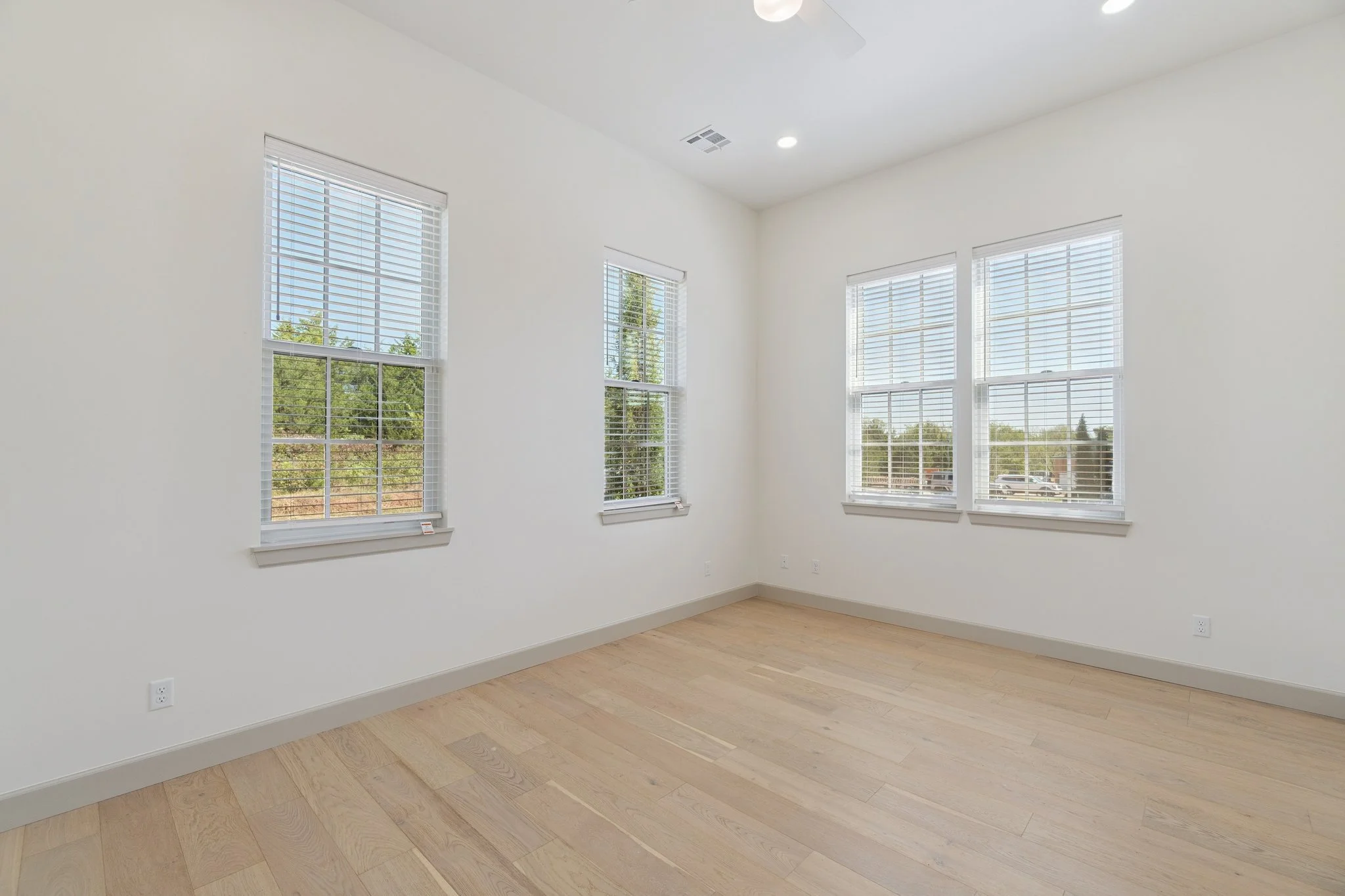 25-web-or-mls-18835 Selah Wy_025.jpg