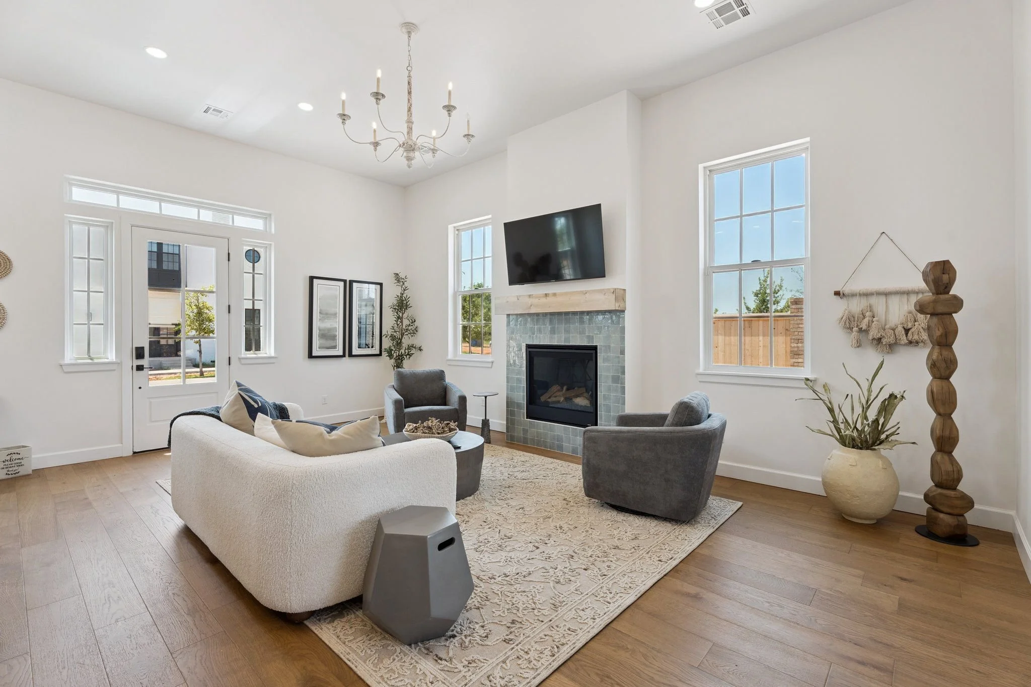 7-web-or-mls-18817 Selah Wy-1.jpg