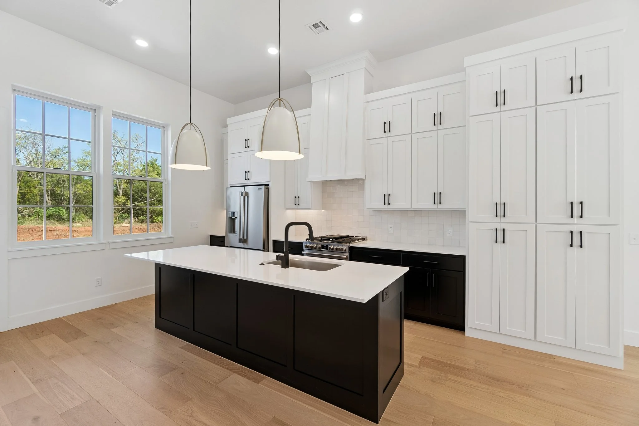 9-web-or-mls-18821 Selah Wy_009.jpg