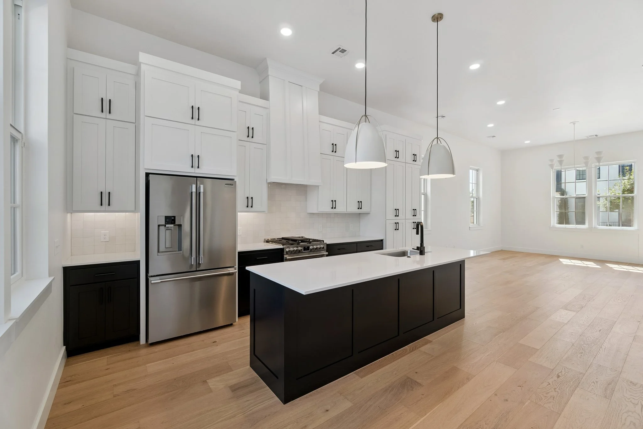 7-web-or-mls-18821 Selah Wy_007.jpg