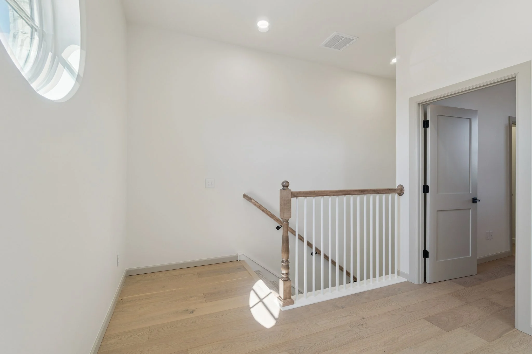 35-web-or-mls-18835 Selah Wy_035.jpg