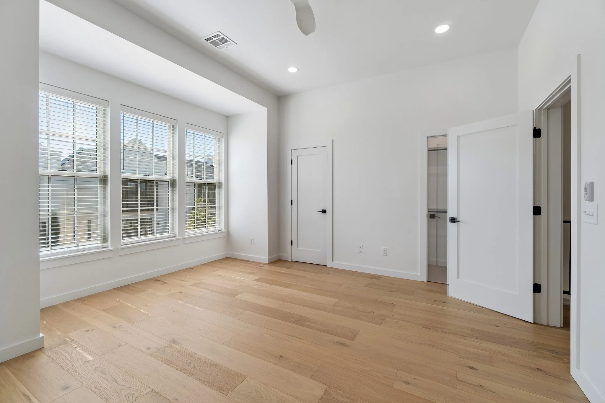 24-web-or-mls-18821 Selah Wy_024.jpg