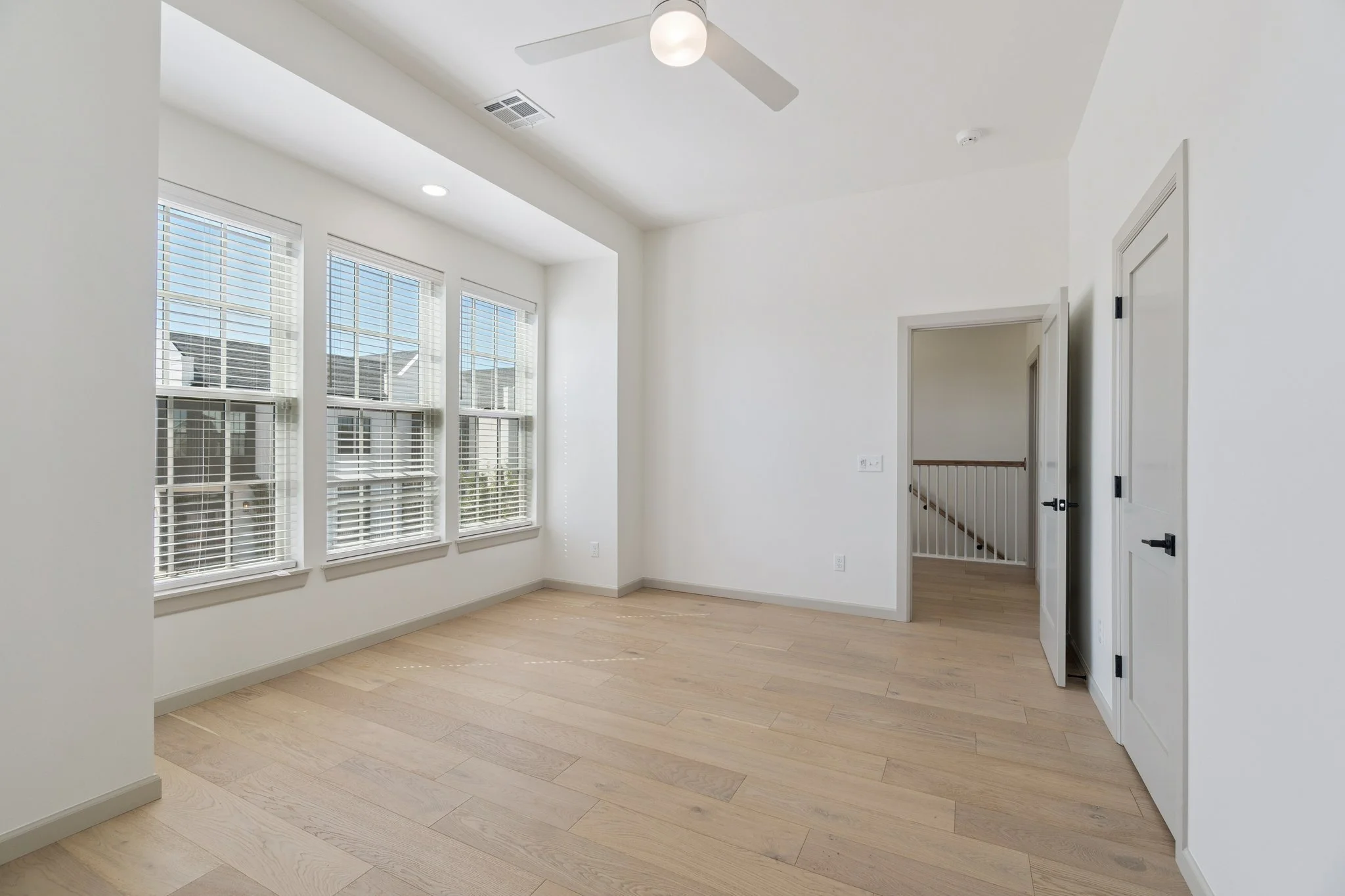 38-web-or-mls-18835 Selah Wy_038.jpg