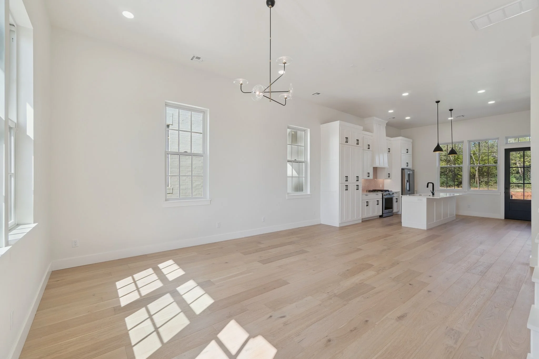 8-web-or-mls-18829 Selah Wy_007.jpg