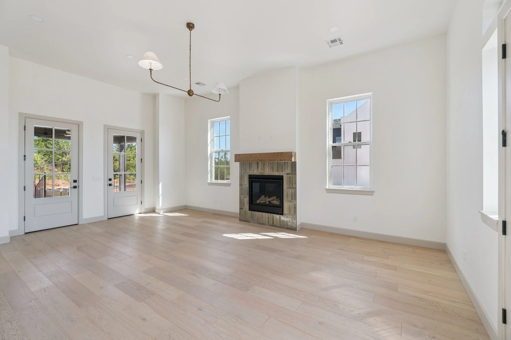 8-web-or-mls-18835 Selah Wy_008.jpg