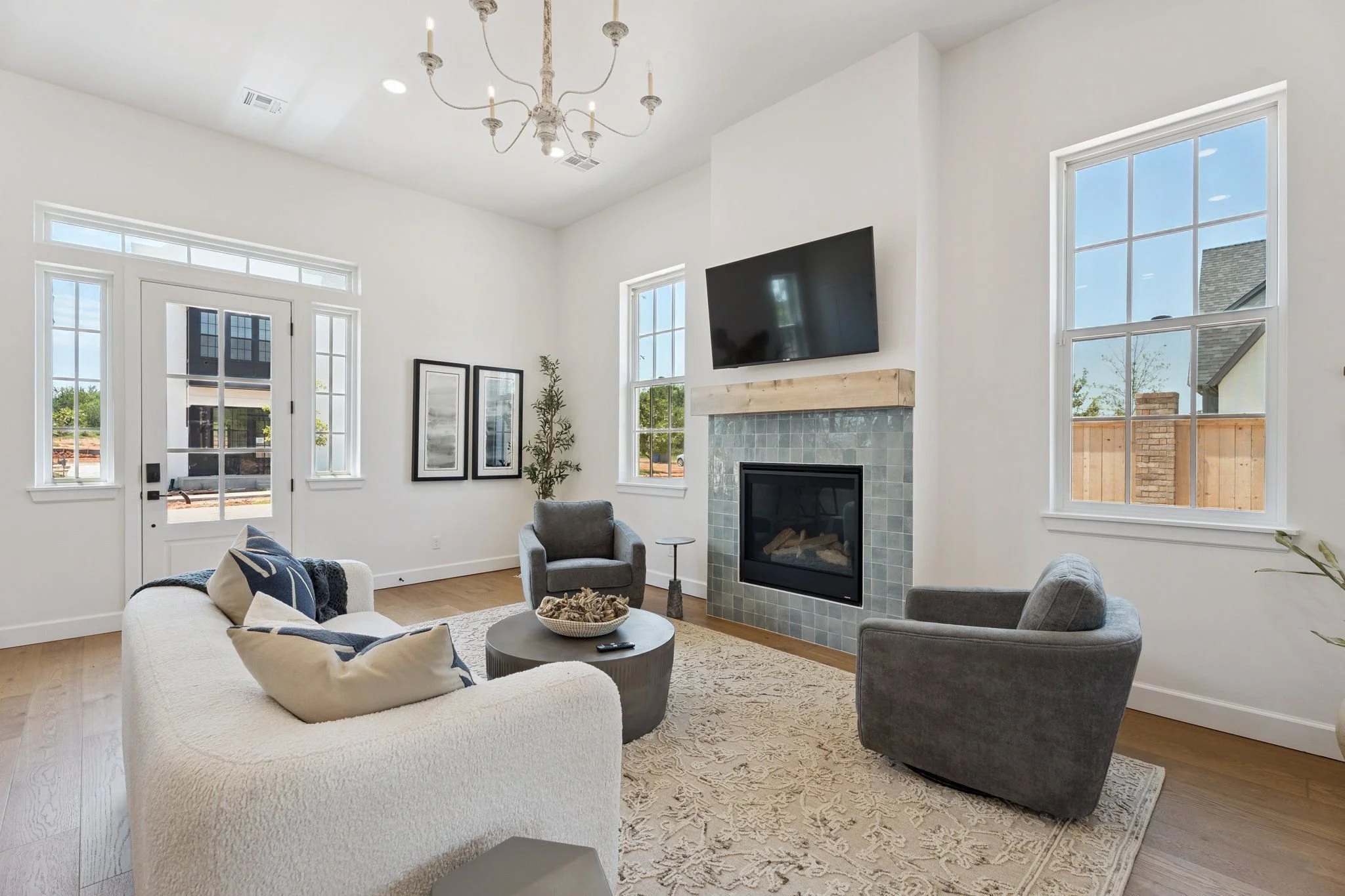 9-web-or-mls-18817 Selah Wy-2.jpg