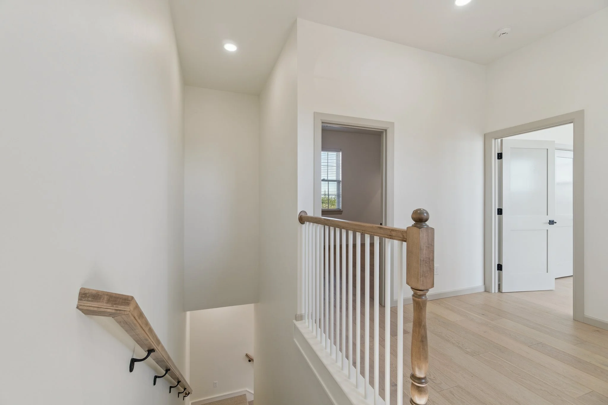 33-web-or-mls-18835 Selah Wy_033.jpg