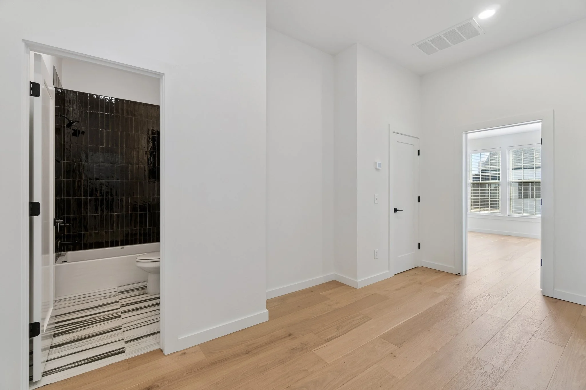 38-web-or-mls-18821 Selah Wy_038.jpg