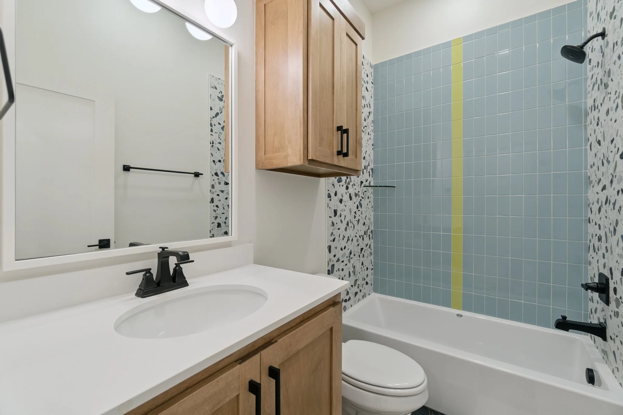 36-web-or-mls-18829 Selah Wy_035.jpg