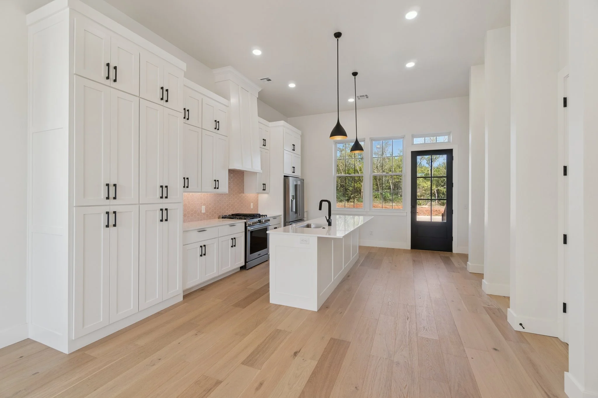 12-web-or-mls-18829 Selah Wy_011.jpg