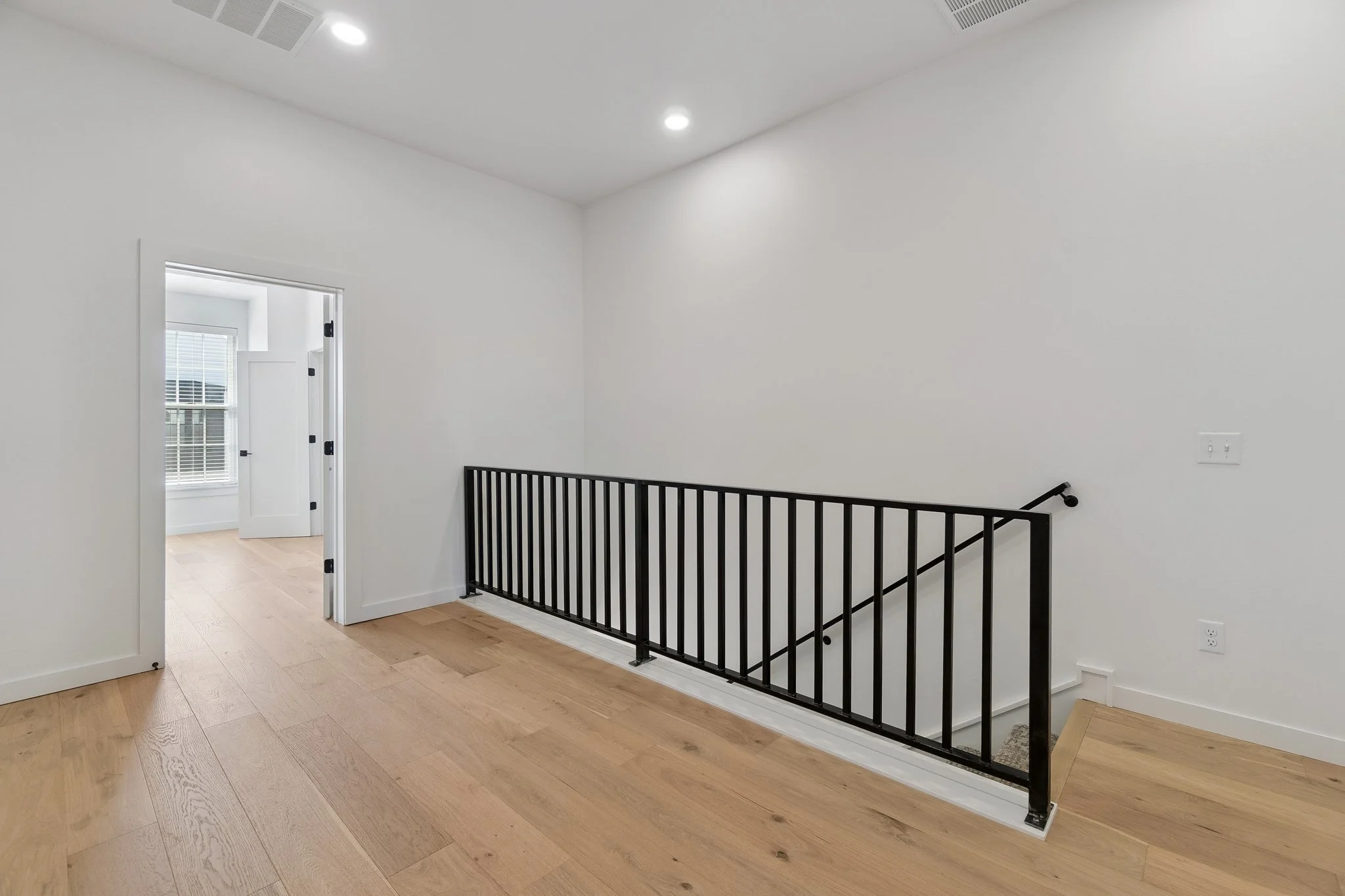 40-web-or-mls-18821 Selah Wy_040.jpg