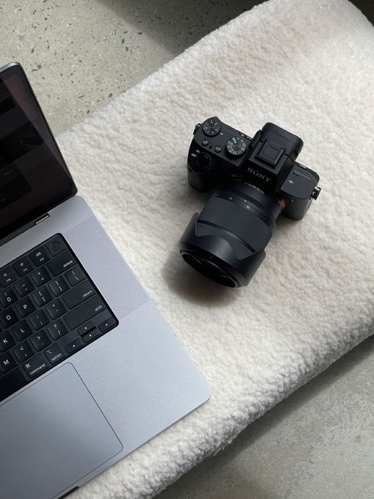 GOLD PACKAGE → Intermediate Level Content Creation & Social Media Management