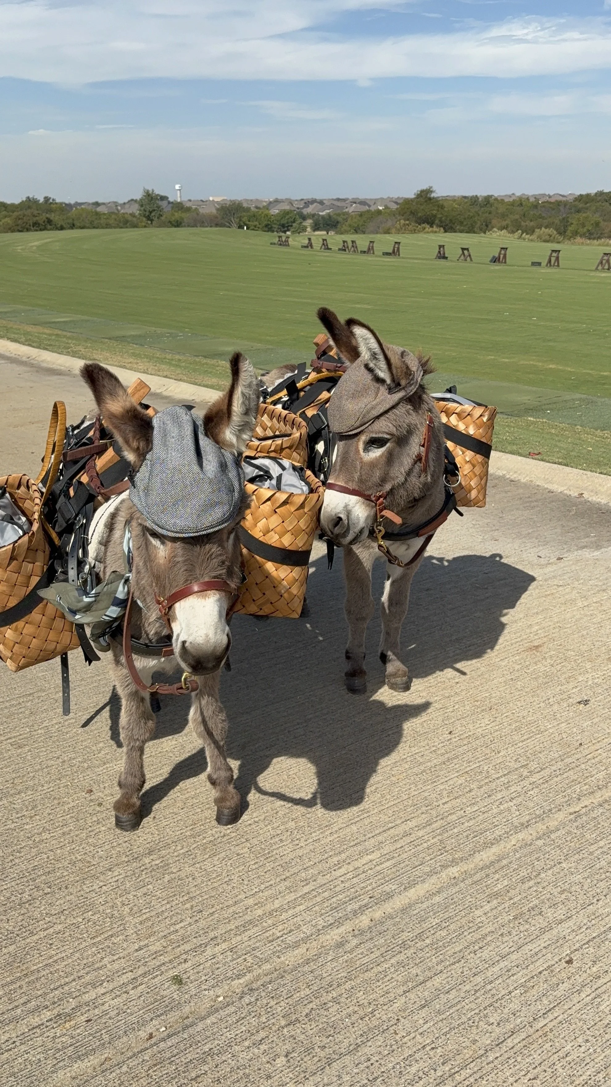 Sarah Connor and Jack Reacher at the Country Club Golf Tournament