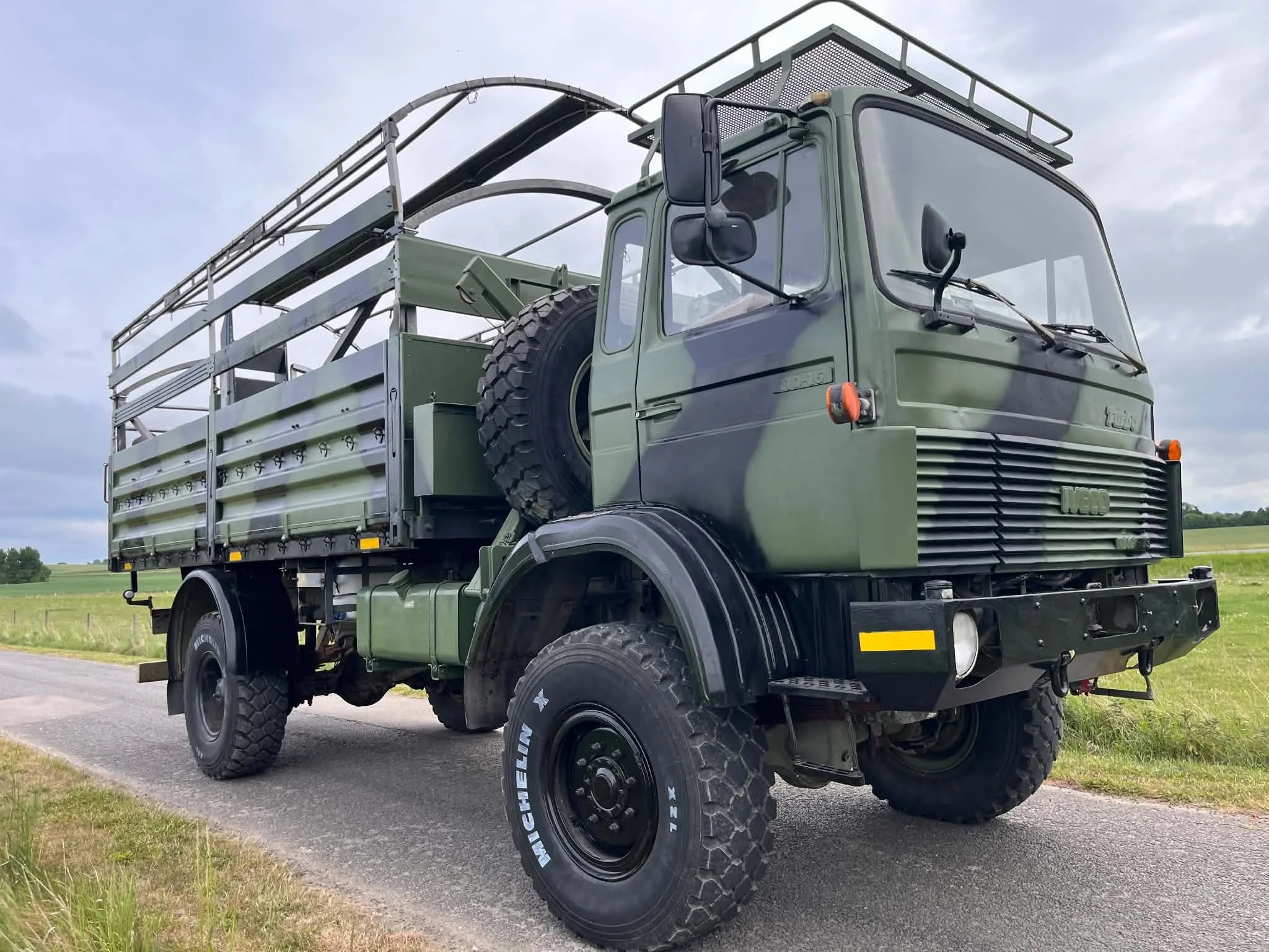 Magirus Militær lastbil. Book din studentervogn hos TK-Studenterkørsel