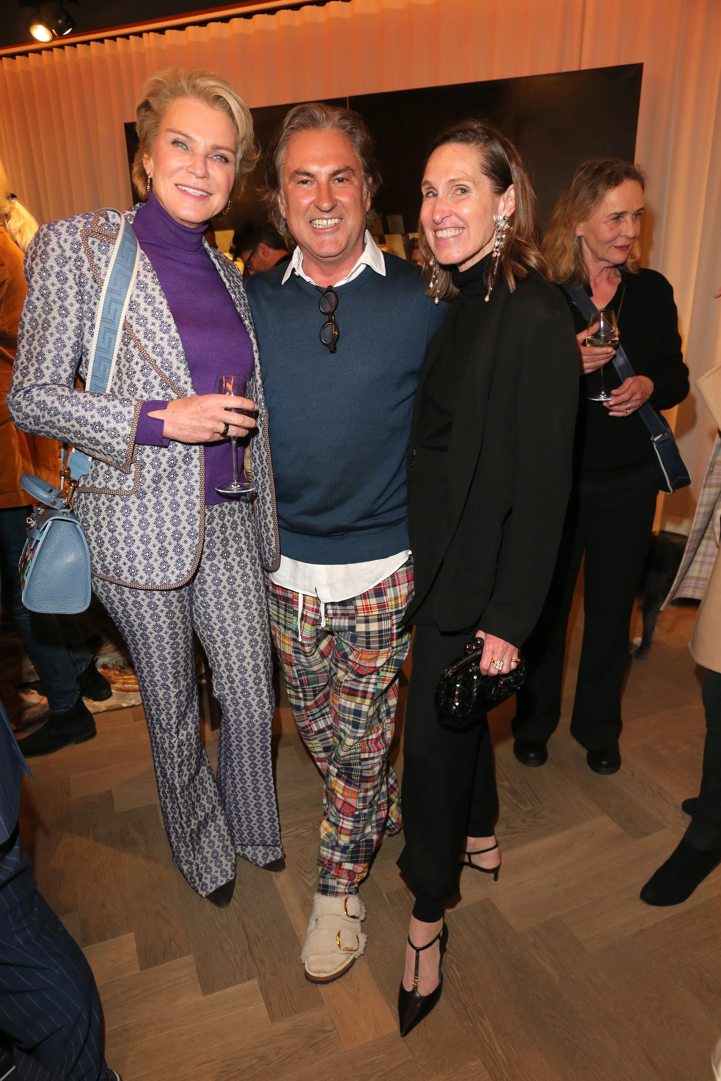 Stephanie Gräfin Bruges-von Pfuel, Interior Designer Peter Buchberger Influencer Annette Weber - 3. Ausstellung "Conversation Pieces" ©gettyimages / Gisela Schober