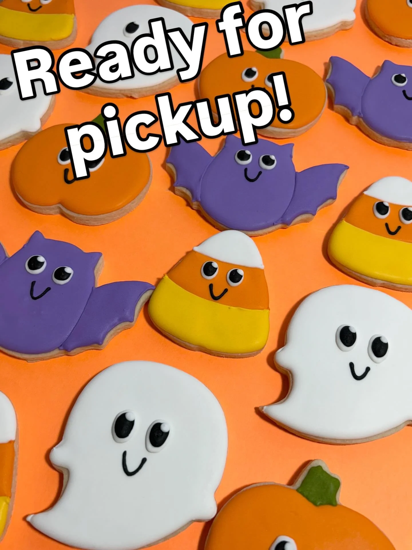 🎃 Not feeling like a decorator this Halloween? Treat yourself to these already-decorated spooky-cute cookies! 🦇👻🧡

✨ $35/dozen
📍 Pickup in Maplewood, MN
💬 DM to reserve your box. Limited quantities available!
📆Pick-up dates: 10/13-10/16 &amp; 
